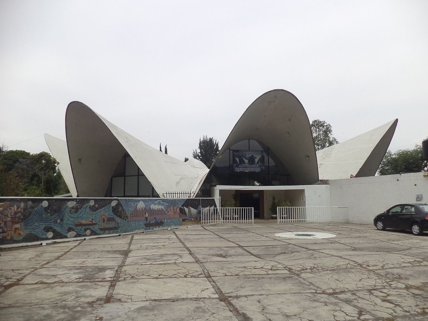 Félix Candela's Los Manantiales restaurant shell in Xochimilco (1958)
