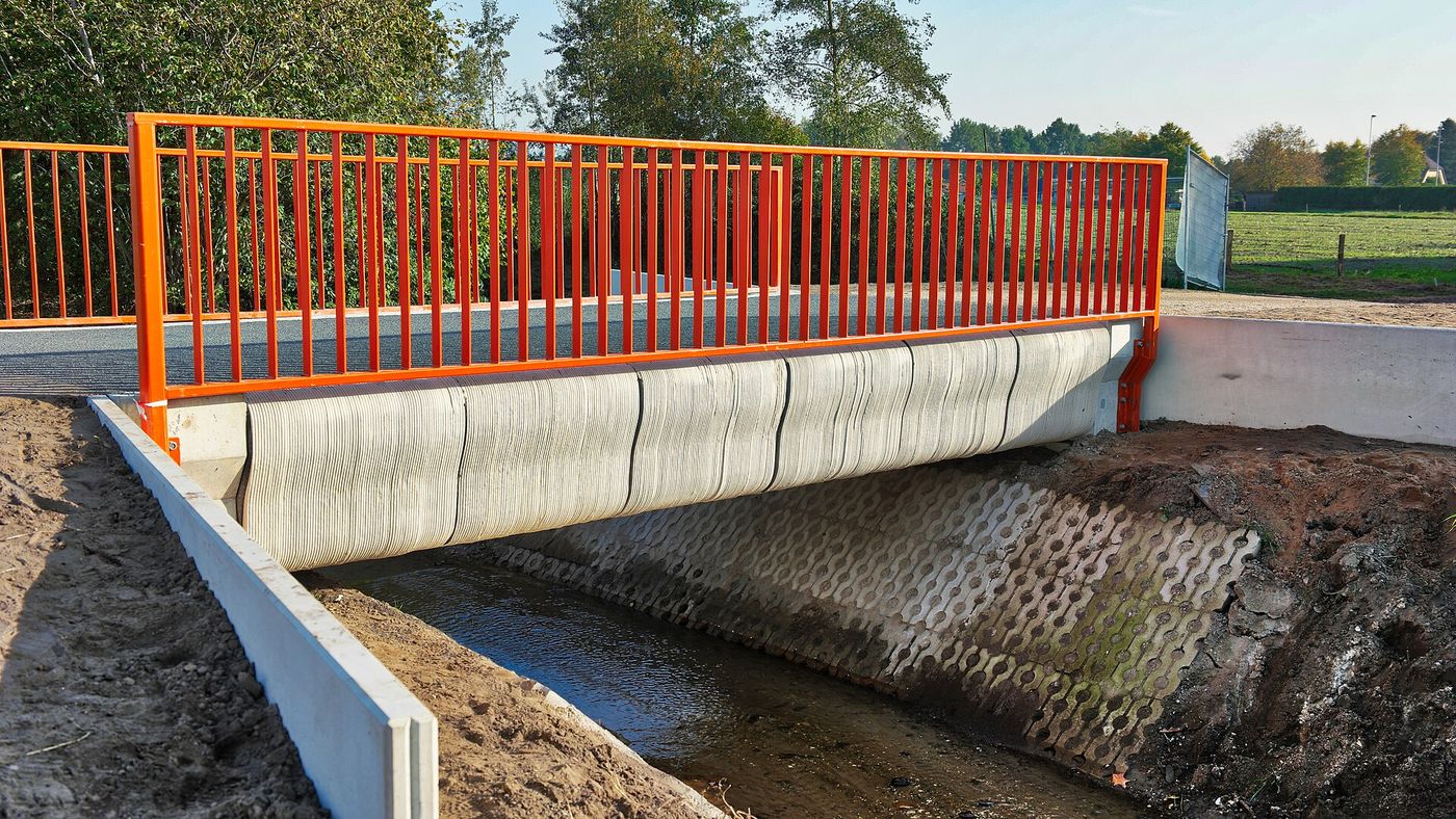 The 3D-printed concrete bicycle bridge at Gemert in the Netherlands, an early built example of printed unreinforced concrete construction