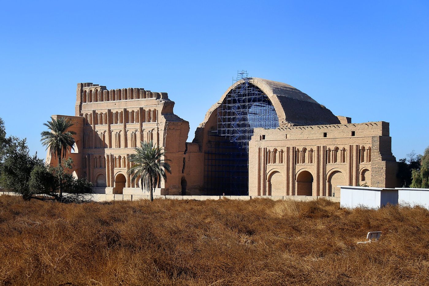 The great iwan vault of Taq Kasra at Ctesiphon, the largest brick vault of the ancient world