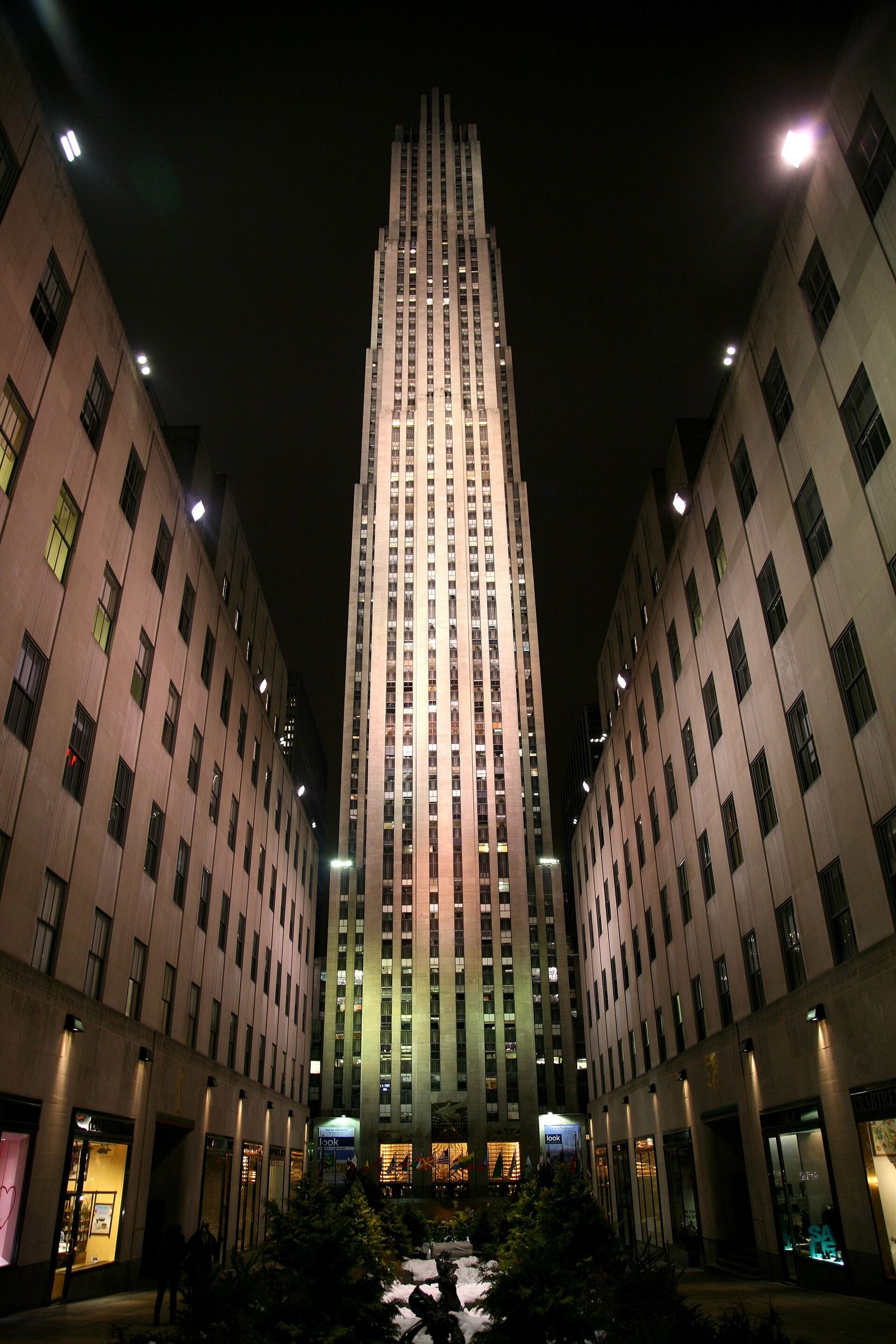 The RCA Building at Rockefeller Center at night, seen along Channel Gardens
