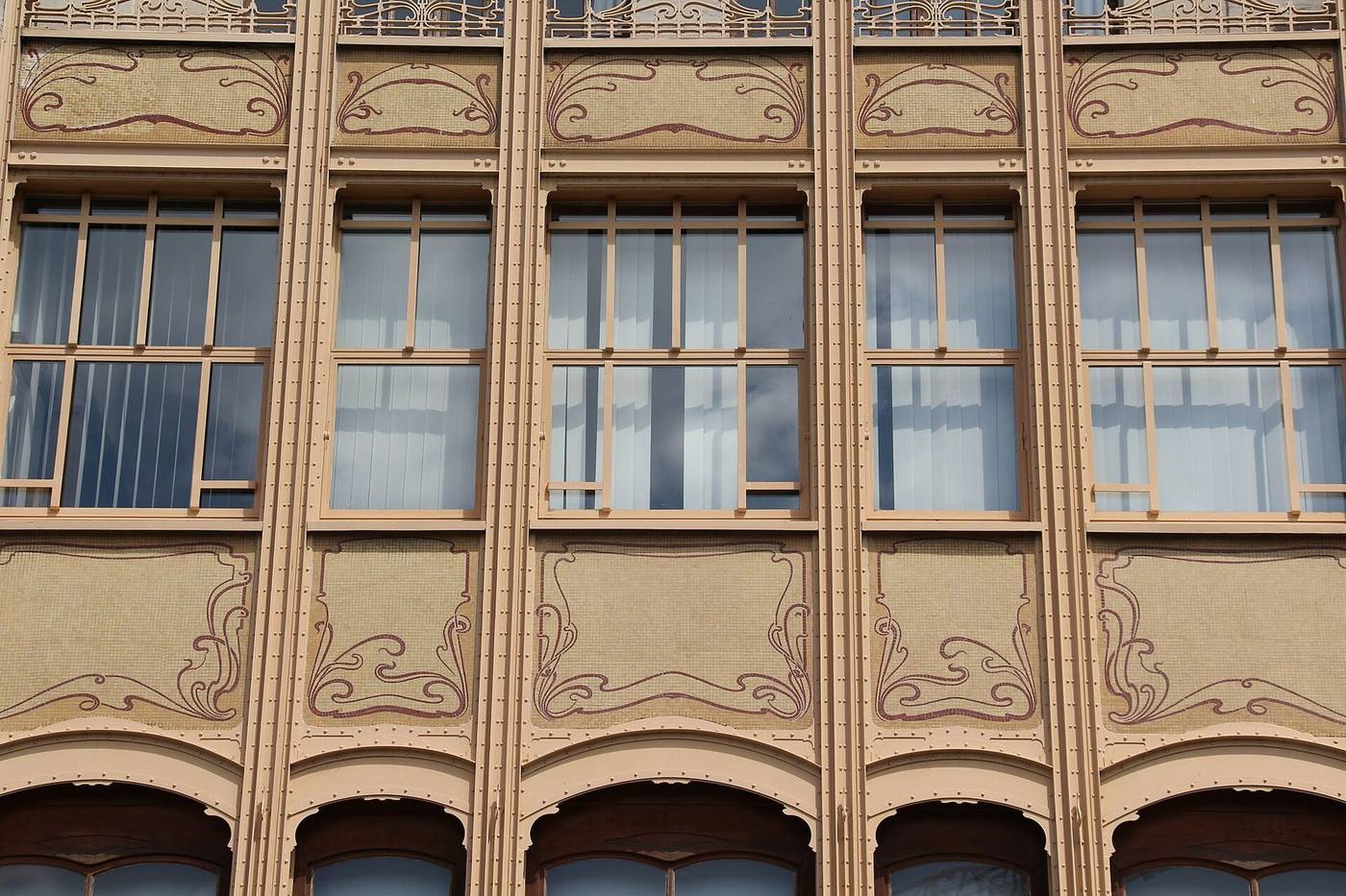 Detail of the facade of the Hôtel van Eetvelde in Brussels
