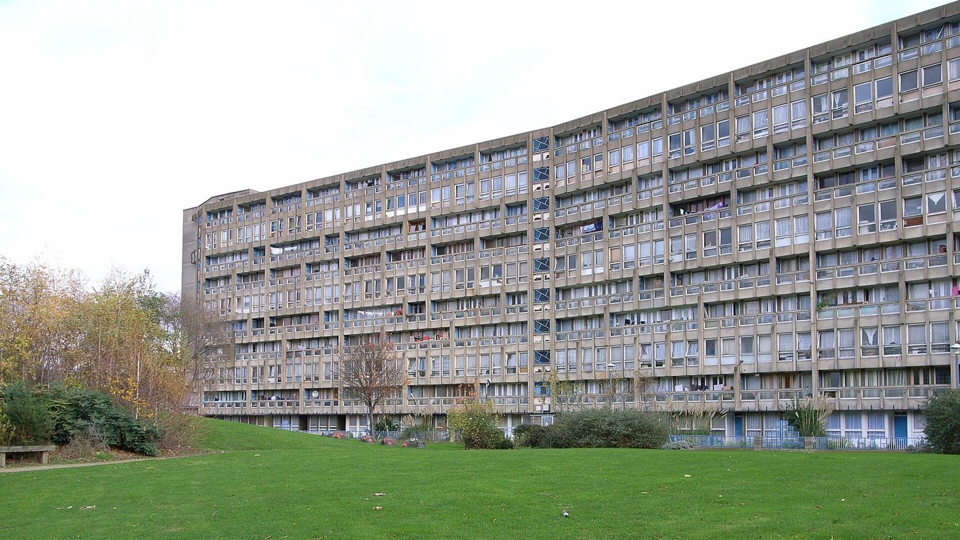 Robin Hood Gardens, Poplar — the long concrete slab across its green mound