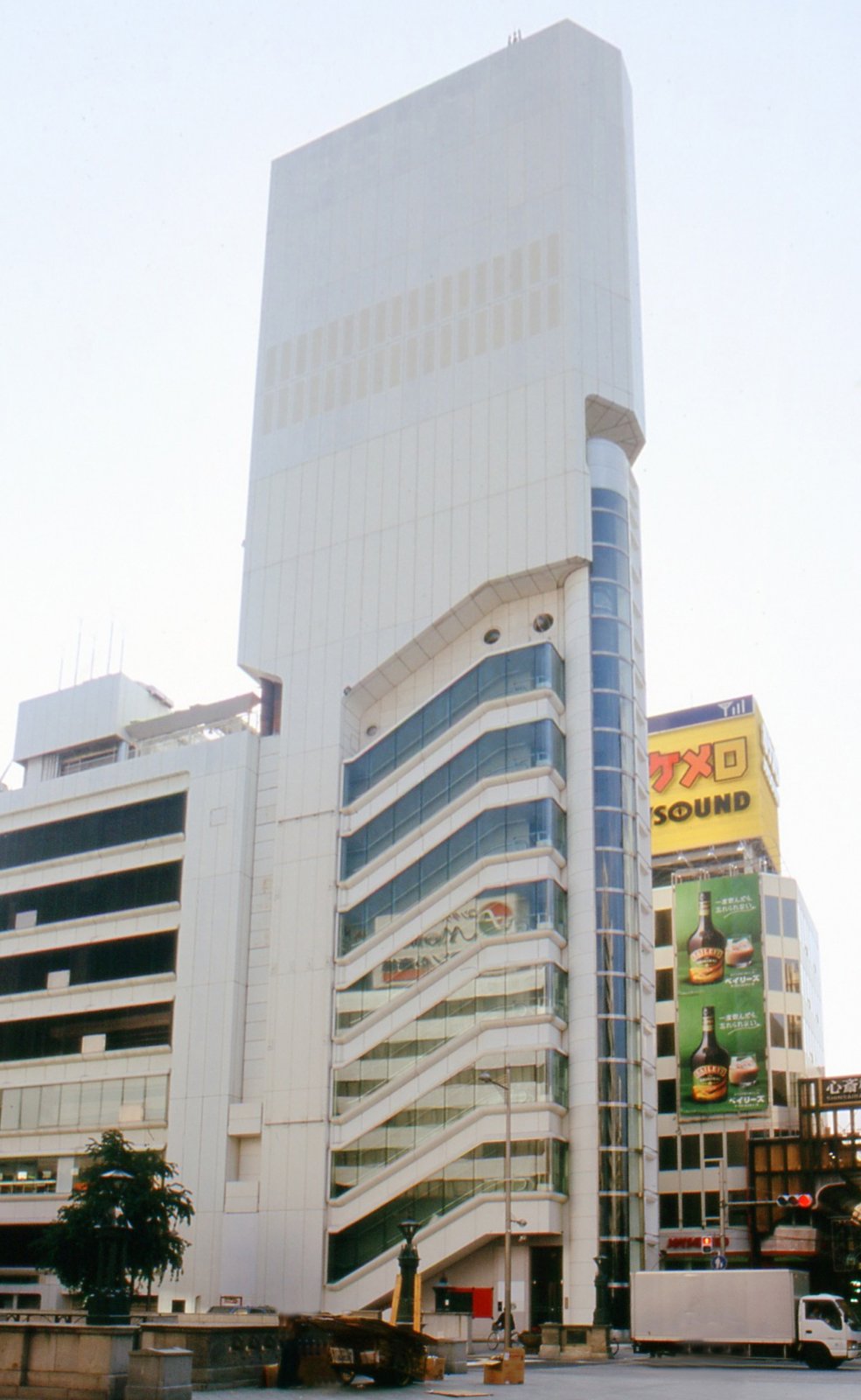 The Sony Tower in Ginza, Tokyo, Kisho Kurokawa's tall slab with its grid facade