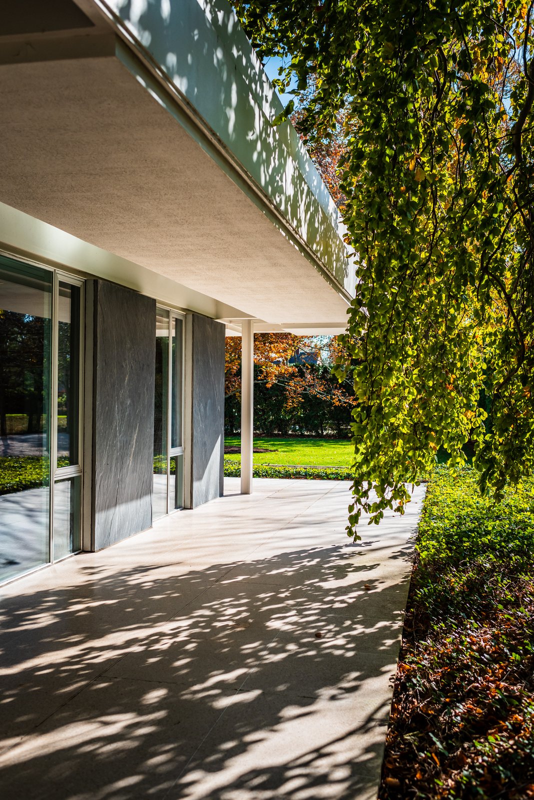 The Miller House in Columbus, Indiana, Saarinen's modern house in a landscaped garden