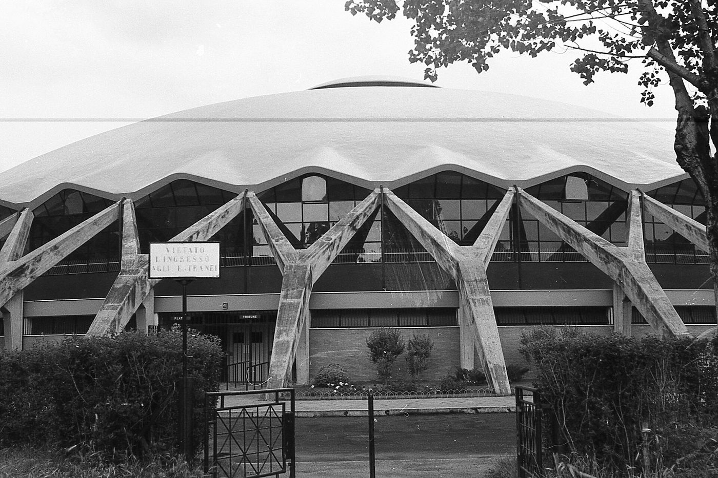The Palazzetto dello Sport in Rome from the outside, showing Pier Luigi Nervi's concrete dome carried on Y-shaped buttresses