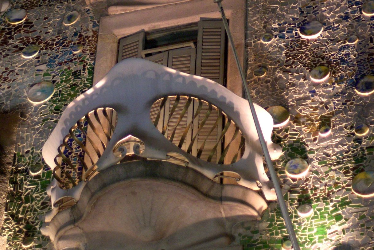 Mosaic detail on the facade of Casa Batllo in Barcelona