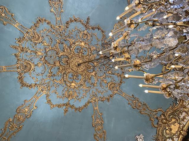 Rococo oval salon at the Hôtel de Soubise in Paris